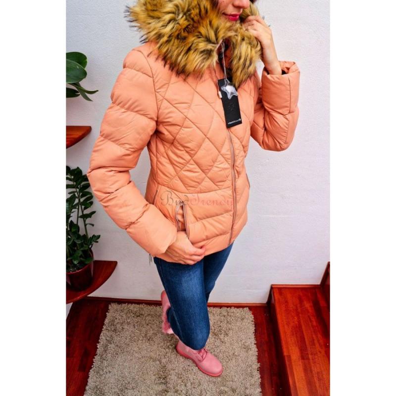 Marhuľová dámska zimná bunda s kožušinou